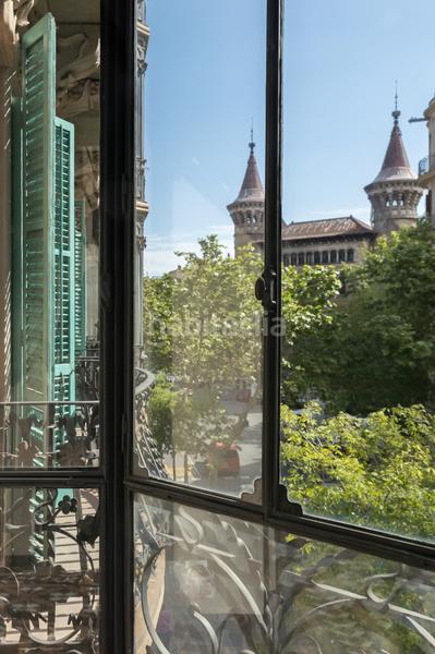 Foto 71894cfb-a095-4a20-bd03-6dd5ae099dd7. Alquiler piso en carrer de valència 293 piso reformado 200m2 en carrer valencia, 5hab, 3 bñ. en Barcelona
