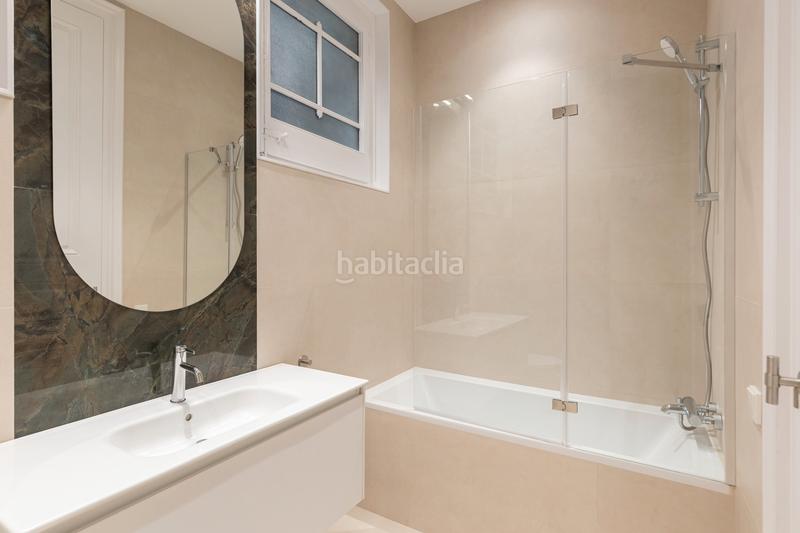 Foto be8577ad-f86e-4a20-b154-ec8a2a1a3703. Alquiler piso en carrer de valència 293 piso reformado 200m2 en carrer valencia, 5hab, 3 bñ. en Barcelona