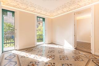 Miete Etagenwohnung in Carrer de valència 293. Piso reformado 200m2 en carrer valencia, 5hab, 3 bñ.