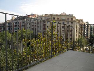 Rent Flat  Carrer de viladomat. Excelente piso viladomat 110 m2, 3 dormitorios y 2 baños.