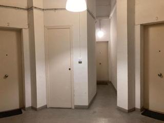 Bureau  Carrer de gomis. Local-oficina ubicado en planta -1 (sótano) de 61 m2 en calle de