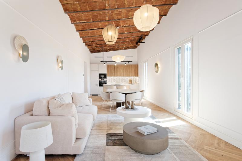 Foto 027337a4-2e43-4a13-9a9d-e52dfe8f23c3. Etagenwohnung mit heizung in Sant Antoni Barcelona