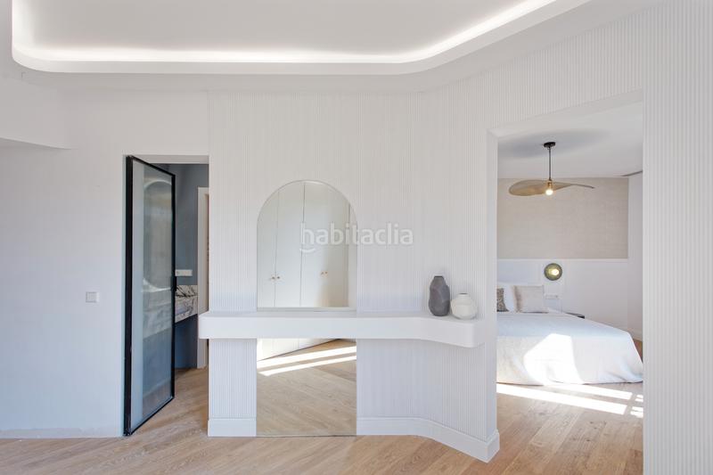 Foto 63b133e7-cce7-4cc6-b337-297f076bbb81. Etagenwohnung mit heizung in Sant Antoni Barcelona