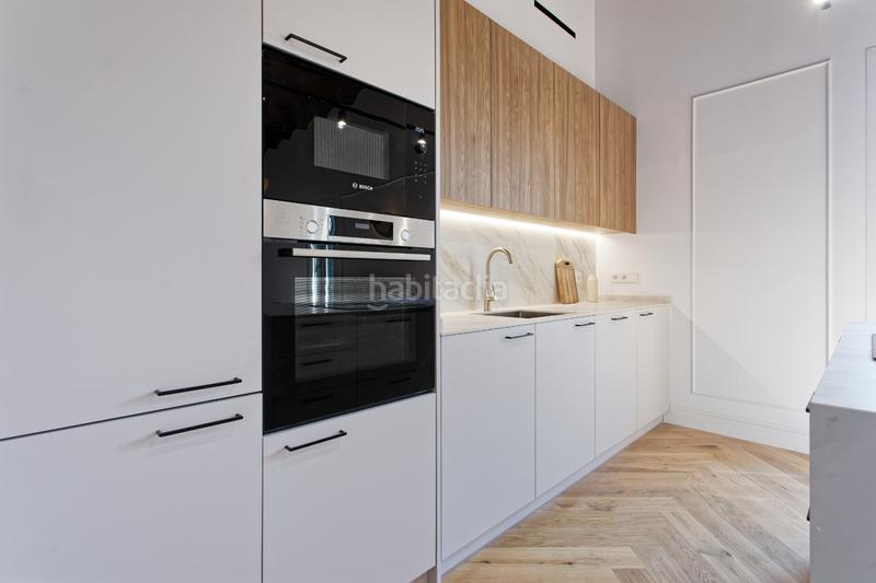 Foto 7f60fc6f-dde2-40c6-aa0c-c8087d3406d0. Etagenwohnung mit heizung in Sant Antoni Barcelona