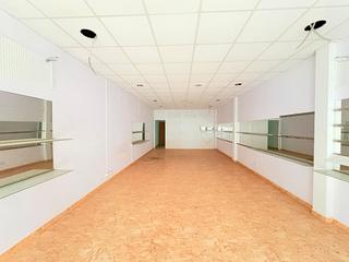 Local Comercial en Carrer de Jovara
