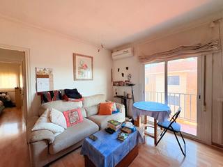 Pis  Carrer de girona. Muy buen piso de 79 m2, 3 habitaciones en calle girona sabadell