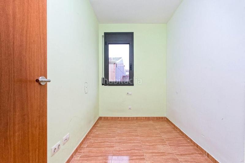 Foto 714a36b1-01df-422f-8d4c-3c3ed4189dcf. Flat with heating parking in La Cogullada Terrassa