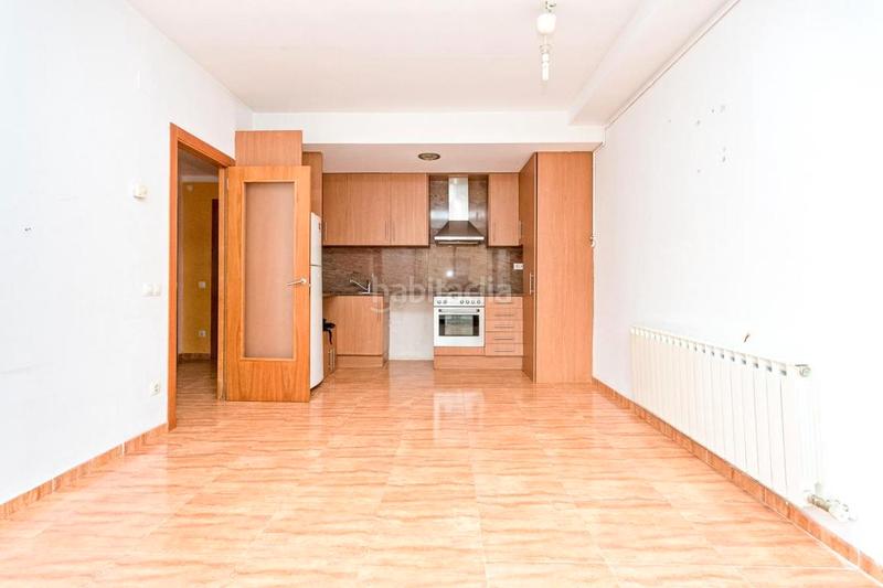 Foto f43f8239-9616-412b-9c9e-d9698fcf7098. Flat with heating parking in La Cogullada Terrassa