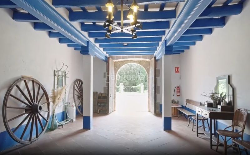 Foto 72630219-1e71-4d7b-a9de-4ab31bbddb86. Masia amb xemeneia aparcament a Urbanitzacions Argentona