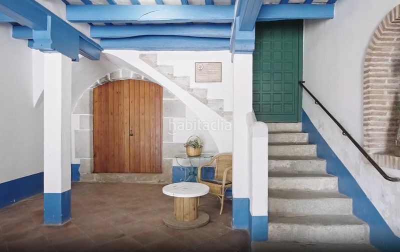 Foto b2f1d75e-38f1-449b-a016-7ff853a7328f. Masia amb xemeneia aparcament a Urbanitzacions Argentona