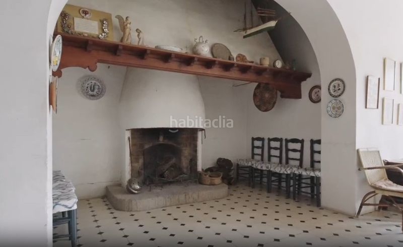 Foto cccf8d7c-5115-4824-a287-59921954e221. Masia amb xemeneia aparcament a Urbanitzacions Argentona