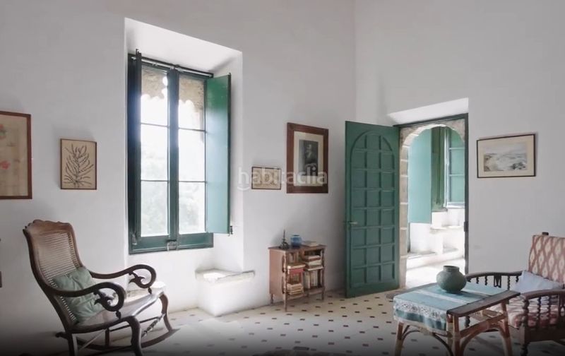 Foto fd017e75-9faf-42b6-a428-55363a18b83b. Masia amb xemeneia aparcament a Urbanitzacions Argentona