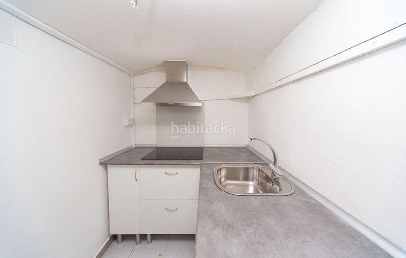 Foto 021e2f83-cb27-4b84-b099-656852976799. Estudi amb calefacció a Sagrada Família Barcelona