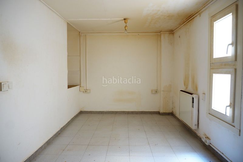 Foto ff111a2e-9f9a-4492-a465-fff18829b9b7. Estudi amb calefacció a Sagrada Família Barcelona