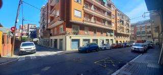 Local commercial  Carrer de maria paretas. Local de 300m2 en calle maria paretas (horta).
