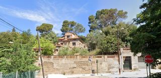 Terrain résidentiel à Carrer emeterio escudé 27. Solar urbano consolidado de 2.897 m2 en av emeterio escudero 73-