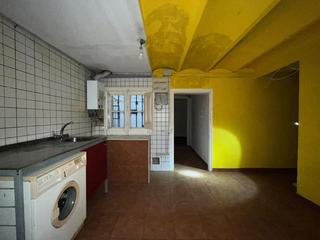Estudio  Carrer dels lled. Estudio en planta baja en calle lled de 66 m2, 2 hab. no cdula