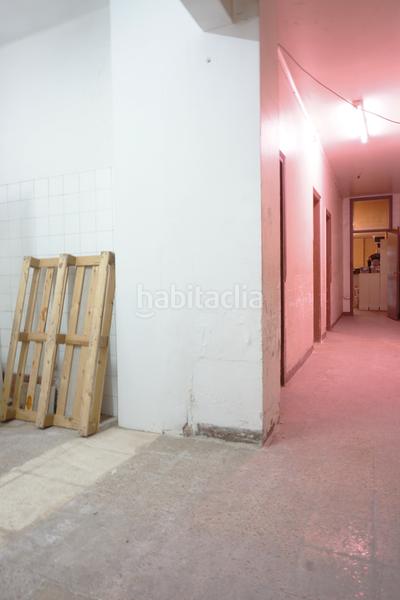 Foto be99ae2e-ddfa-45db-b594-aa064222e8b5. Locale commerciale in carrer d'amílcar 122 in Guinardó Barcelona