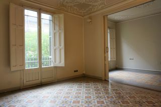Affitto Monolocale  Carrer d'aribau. Estudio-despacho 120m2 aribau.