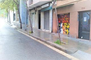 Local commercial à Carrer del molí 106. Local comercial de 96 m2  en carrer del molí