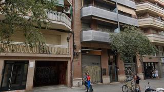 Locale commerciale in Carrer del dos de maig 202. Local de 182 m2 en carrer del dos de maig. en 2 plantas. en sist
