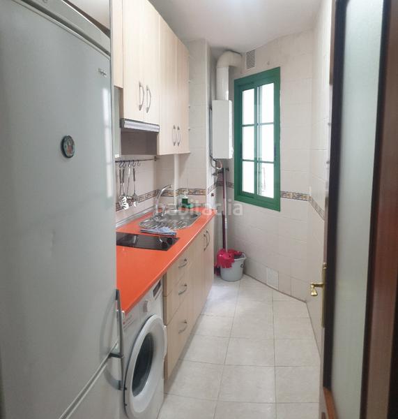 Foto 0a362c92-eb8e-433c-83d7-193f37ee9761. Flat in avenida de la rosaleda 6 in La Goleta - San Felipe Neri Málaga