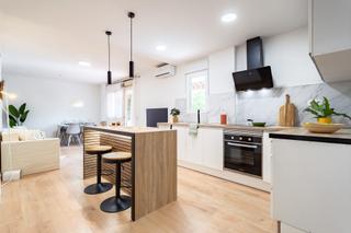 Pis  Carrer de fra juníper serra 17. Apartamento fra juniper serra