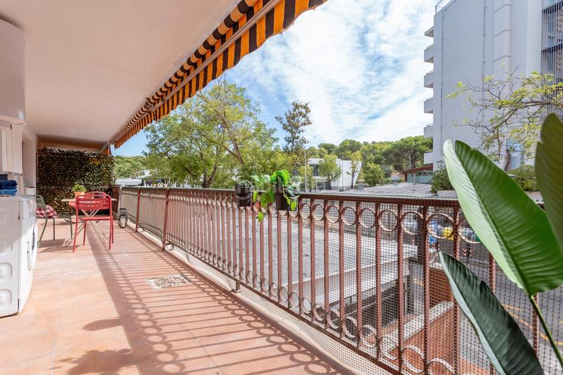 Foto caf3b253-d0ac-41d1-a692-0a2371a63c6a. Pis a carrer de fra juníper serra 17 a Mar i Camp - Platja dels Capellans Salou