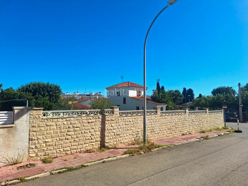 Foto f57a9158-5d0e-4fda-b754-fbef010d855e. Terreno residenziale in carrer daurada 7 in Coma-ruga platja Coma-ruga