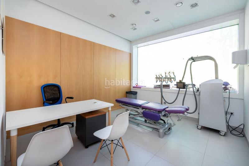 Foto ab3bd654-1cb5-4233-bbf8-cbbc5194d186. Local comercial a Cervantes Granada