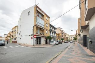 Local Comercial a Calle libertad 35. Local comercial en pleno centro de armilla
