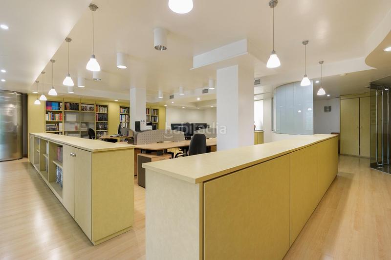 Foto 3c49c9ea-f452-40b7-8d89-fac0b3f521dc. Locale commerciale in San Matías - Realejo Granada