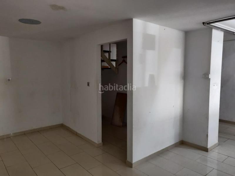 Foto a5c41c57-cd96-4e0d-9485-35627c021181. Affitto locale commerciale in calle calle arabial 120 in Granada