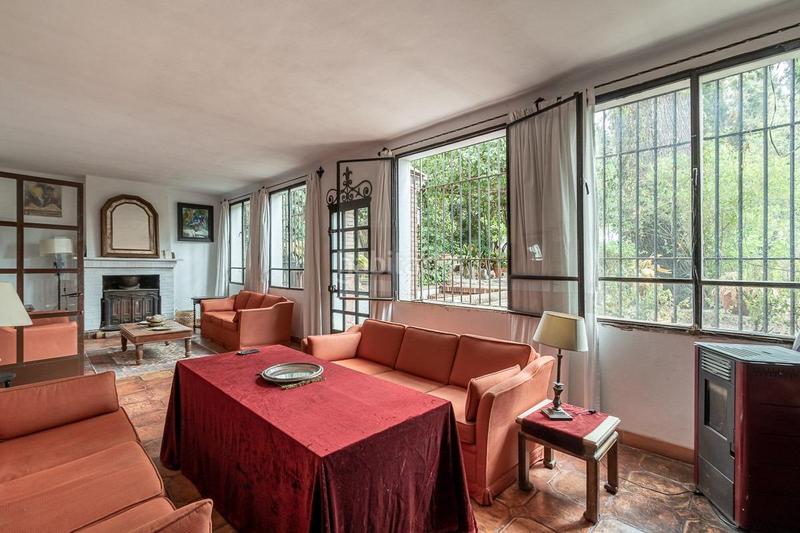 Foto f898144d-b04e-4232-b1c9-fc0c6d0c2238. Chalet en calle de la tiña 4 carmen de nuestra señora del pilar en Granada