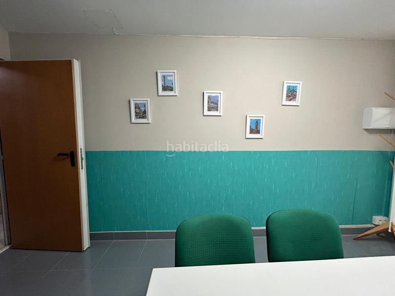 Foto ef2ae472-cb0a-4f1c-9e1f-aa631b1fc446. Location local commercial dans Centro - Sagrario Granada