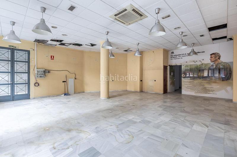 Foto 30fc2fe3-3b34-408d-90d1-799b76f47e15. Local comercial a calle arabial 110 a Camino de Ronda Granada