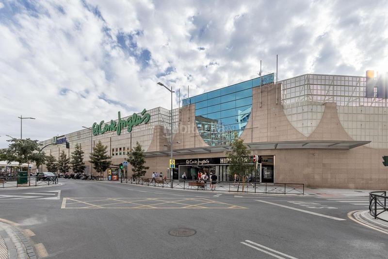 Foto 8332dbd4-aaab-4a0a-8d05-9cefa8c0986d. Local comercial a calle arabial 110 a Camino de Ronda Granada