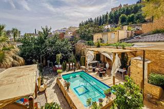 Edifici en Calle de miguel de cervantes 81. Negocio con magia y encanto