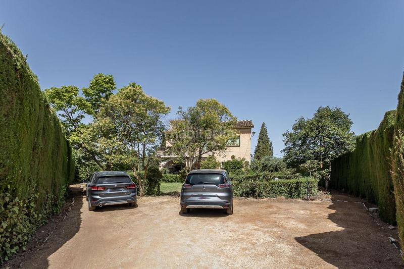 Foto f648fb7f-1877-4ca5-a4d7-ea58dfa2202b. Casa en avenida de emilio muñoz 32 casa señorial con terreno en Dílar