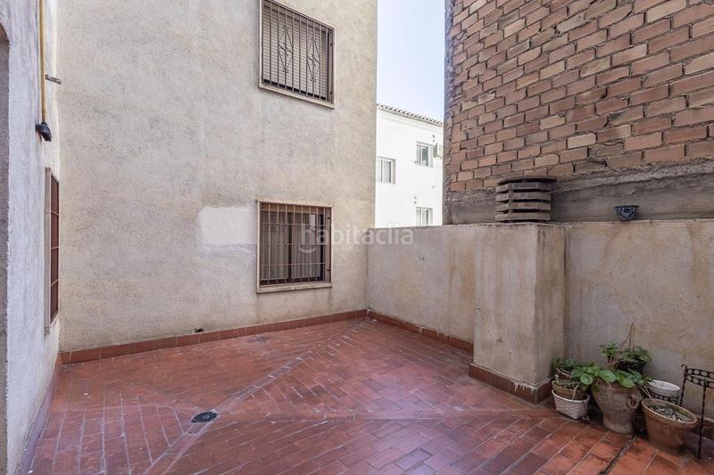 Foto f8ebc77e-db17-49c3-8443-2ec6ed9c156f. Piso en calle acera del darro 80 piso único en pleno centro en Granada