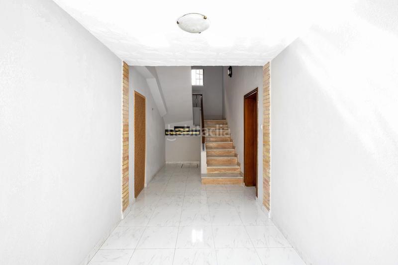 Foto ed12ee66-00c0-4134-ba4d-aac30f13bb53. Piso en circunvalacion encina luminoso piso de tres dormitorios en la chana. en Granada