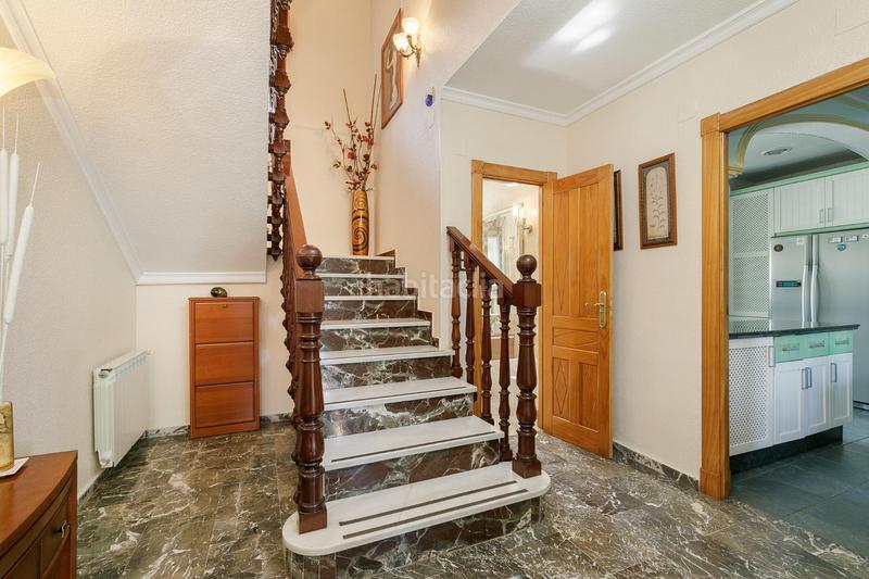 Foto 2f5456ee-d0b8-40ba-8336-ba06c274da20. Chalet en calle avda monteluz 4 se vende espectacular chalet en monteluz en Peligros
