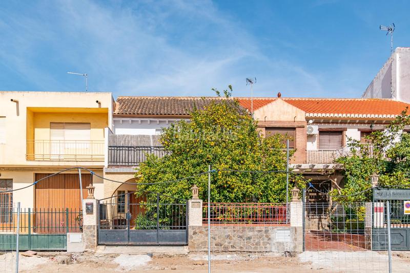 Foto ff095df6-29c8-4b75-91e8-e472cf2f9bae. Casa en calle balina 27 se vende casa en Dúrcal