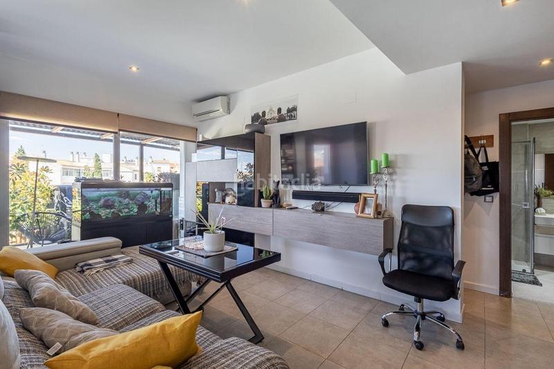 Foto abc0f247-7d1b-482e-aeaa-b45f3b4a8d90. Ático en calle tigre 3 precioso ático con terraza de 50 metros y vistas despejadas en Albolote