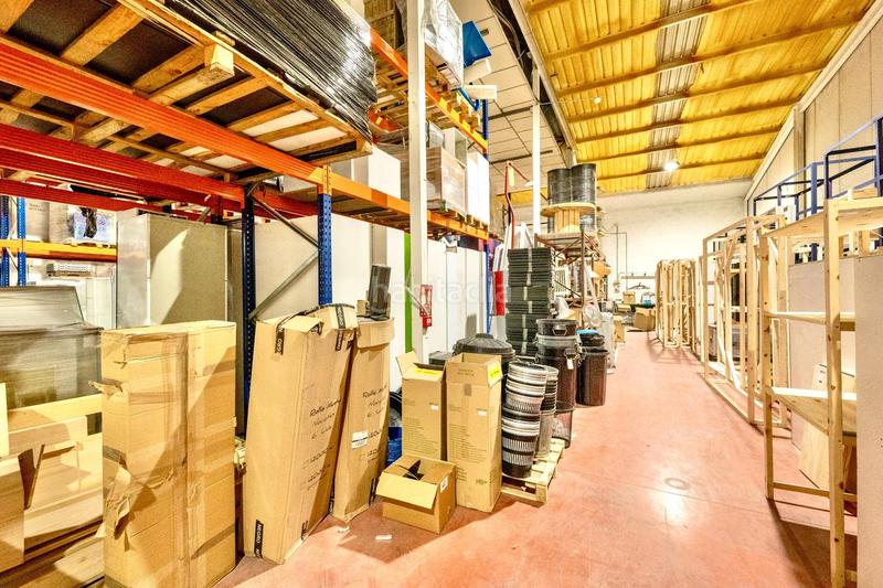 Foto 14bcf720-2e38-4e4a-b385-86102f9a377f. Nau industrial a Albolote