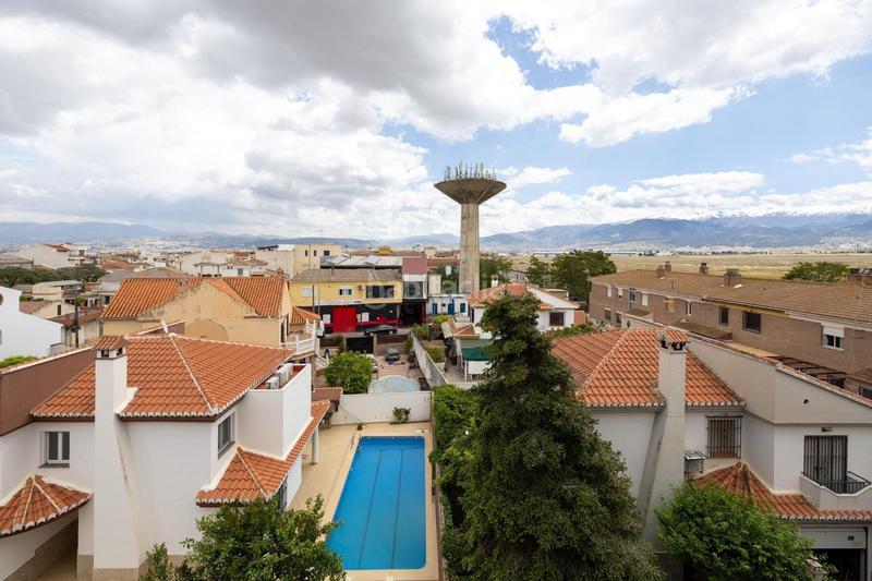 Foto a6551f1d-b145-42ef-b309-f9bd1365394f. Ático en calle camilo jose cela 3 en Residencial Triana - Barrio Alto Gabias (Las)