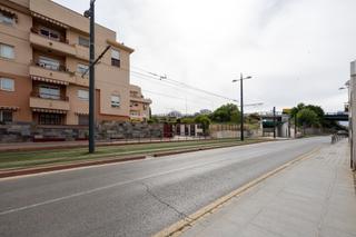 Flat in Avenida de maracena 188