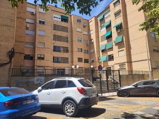 Location Appartement à Calle demetrio spinola 15. Cuatro dormitorios estudiantes