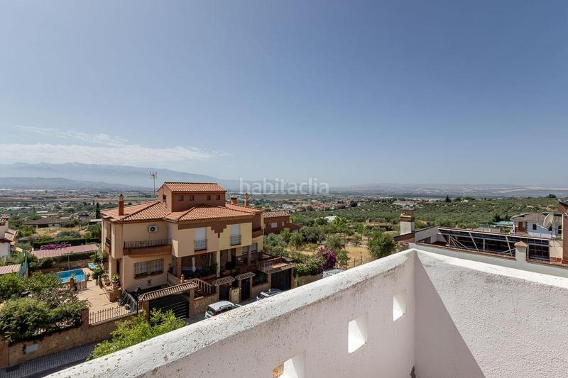 Foto a2c19ab6-f76f-441b-bb7f-4b9c2baf5a41. Casa en calle almendro (ur.monte elvira 21 gran casa en urbanización el torreón en Albolote