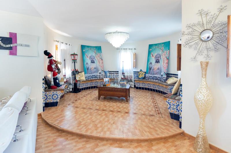 Foto 062f6e9c-11a6-4f79-8edc-503f0d1580e1. Chalet en cerezos ii 30 villa de lujo exclusividad, espacio y estilo en un entorno privilegiado en Gójar